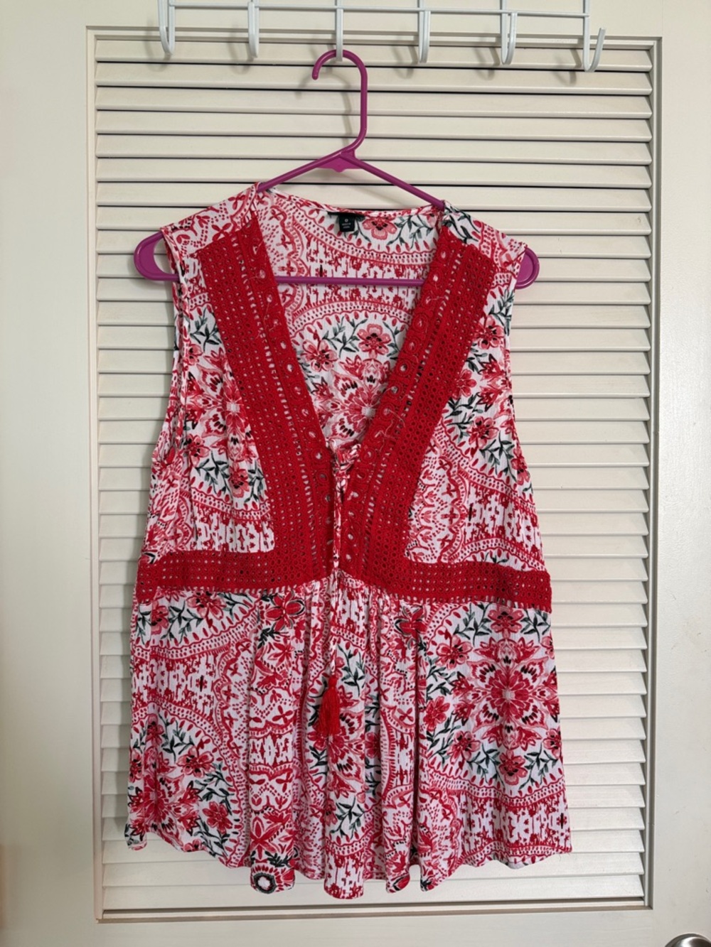 torrid White Top with Red Floral Print